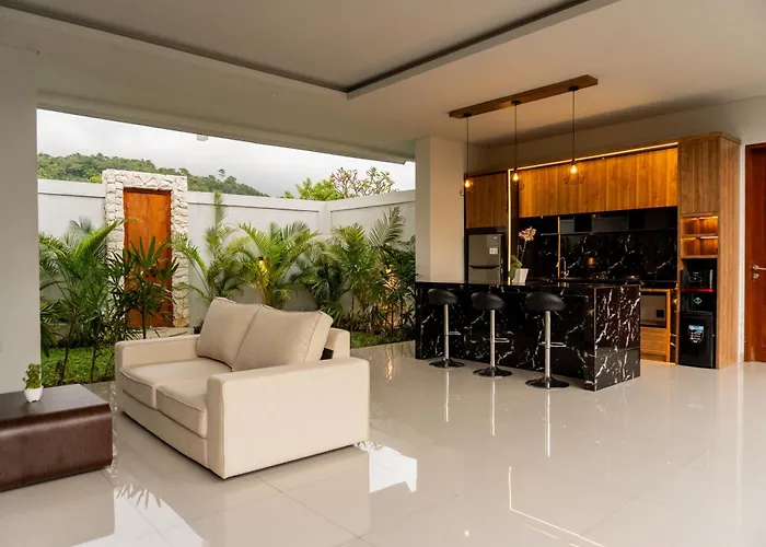 The Ume * Sidemen (Bali)
